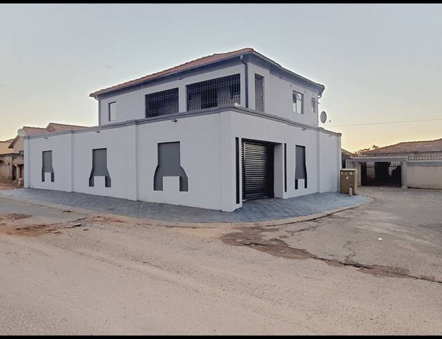 1 BEDROOM APARTMENT TO LET IN RABIE RIDGE